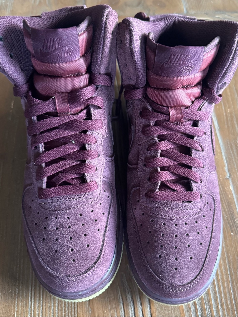 Nike Air Force 1 High Size 6Y Burgundy Crush Suede